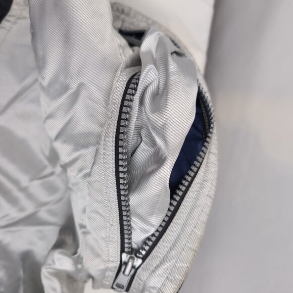 Vintage Descente Men's Ski/Snowboard Winter Jacket Silver Blue Black, Large - Picture 10 of 14